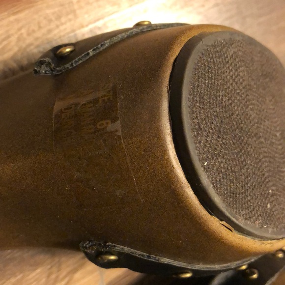 Cute high heel sandal with floral print bow! - Picture 5 of 7